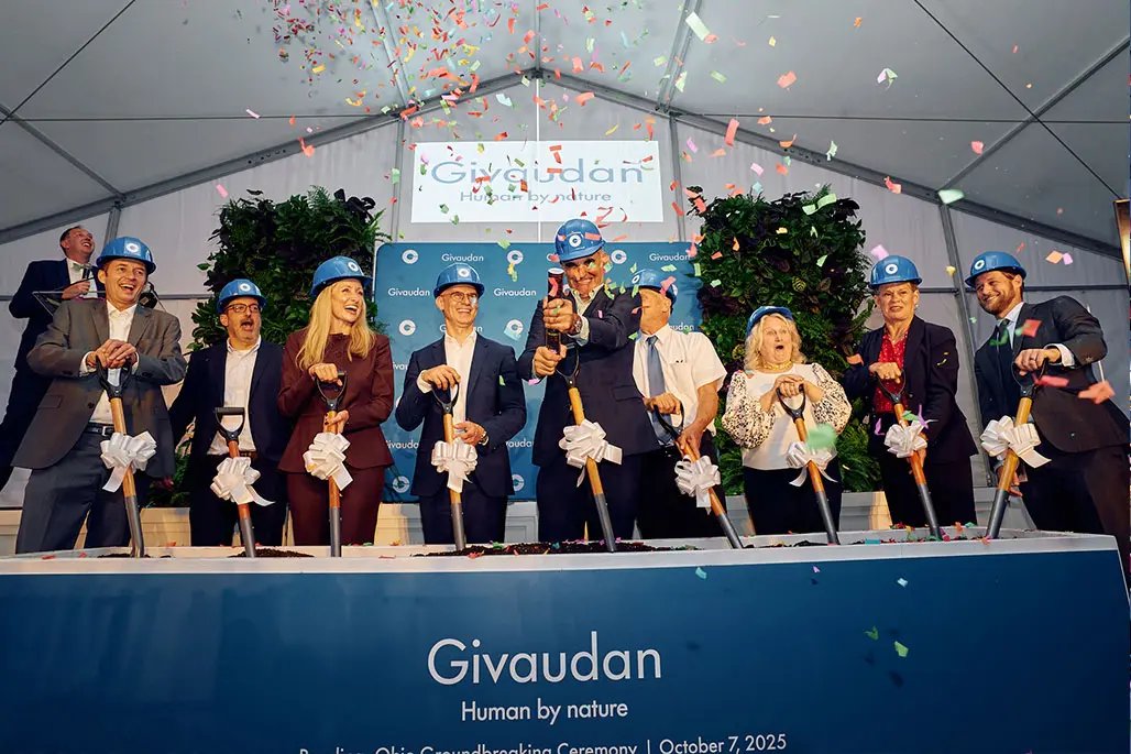 Ambassador Niculin Jäger (The Consul General of Switzerland in New York), Cedric Koller, Mindy Kucks, Antoine Kahili, Gilles Andrier, Mayor Beemes (City of Reading), Linda Fitzgerald (City of Reading), Laura Brunner (The Port Authority of Cincinnati), Kevin Donnelly (REDI Cincinnati)